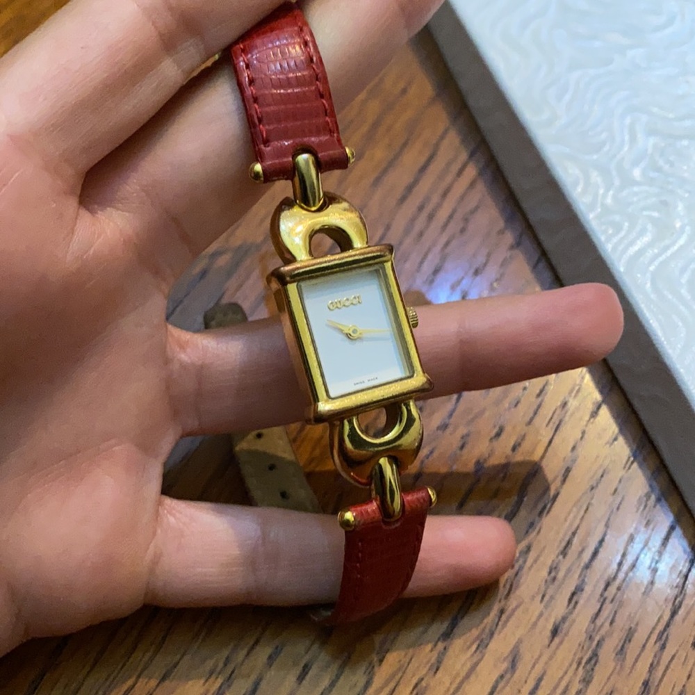 Women’s vintage Gucci watch